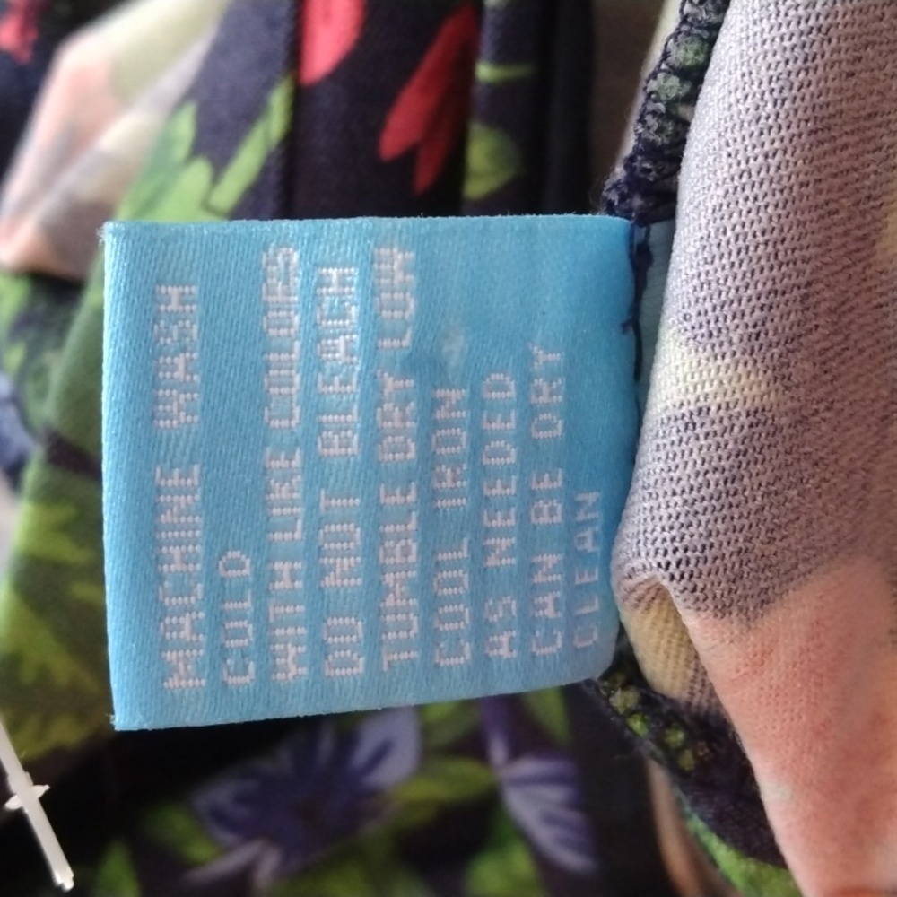 J. McLaughlin Size 4 Floral Pants. - Picture 9 of 12